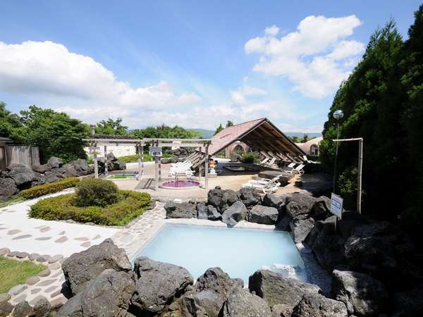 Open-air bath